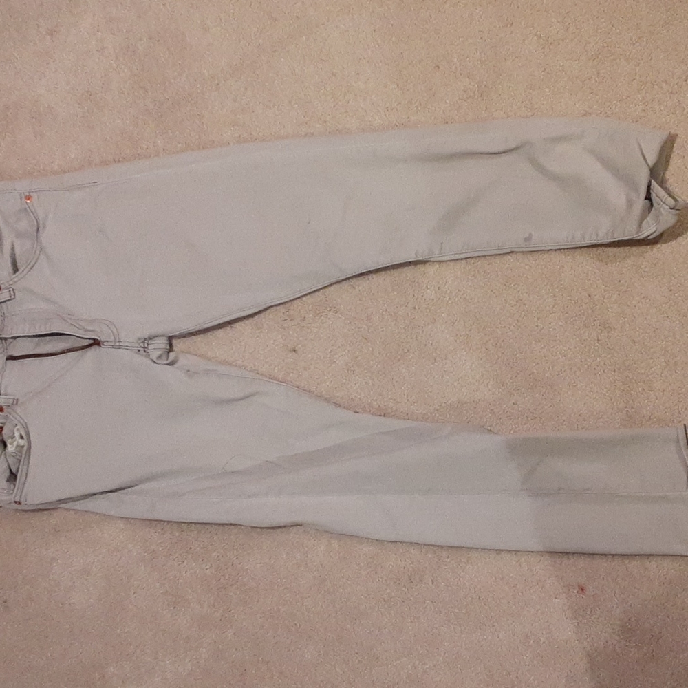 Extra light wash low rise Levi's skinny jeans